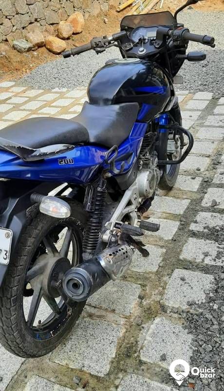Pulsar 180 2014 model