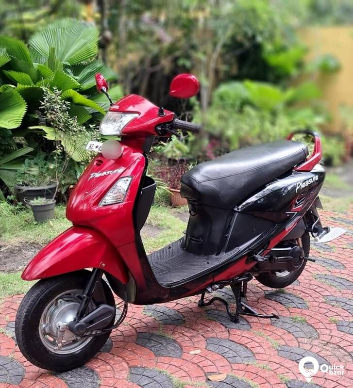 Pleasure scooty deals 2011 model price