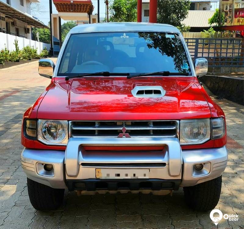 PAJERO SFX 4X4 2010 model for sale