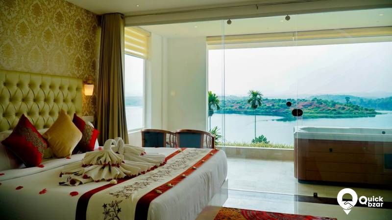 R3 LR Executive Jacuzzi Suite
