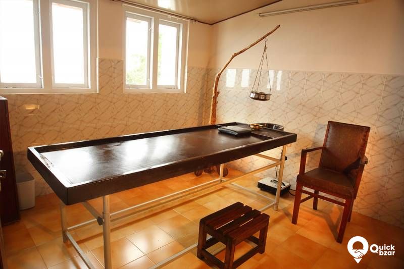 R28M FM Valley View Suite (Jacuzzi)