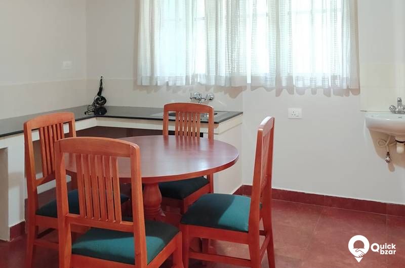 R31M CN SUITE ROOMS