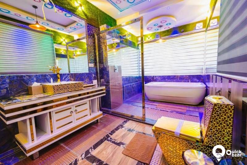 QB Stay- R49M PKT JACUZZI FAMILY ROOM (3px)
