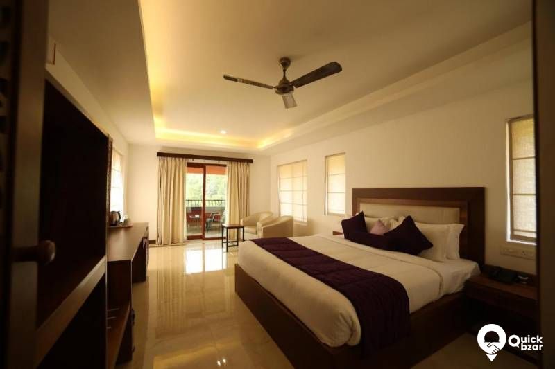 QB Stay-R17W CIR Honeymoon Cottage