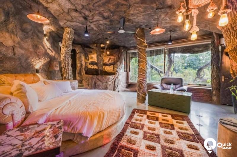 QB Stay- R49M PKT CAVE ROOM (2px)