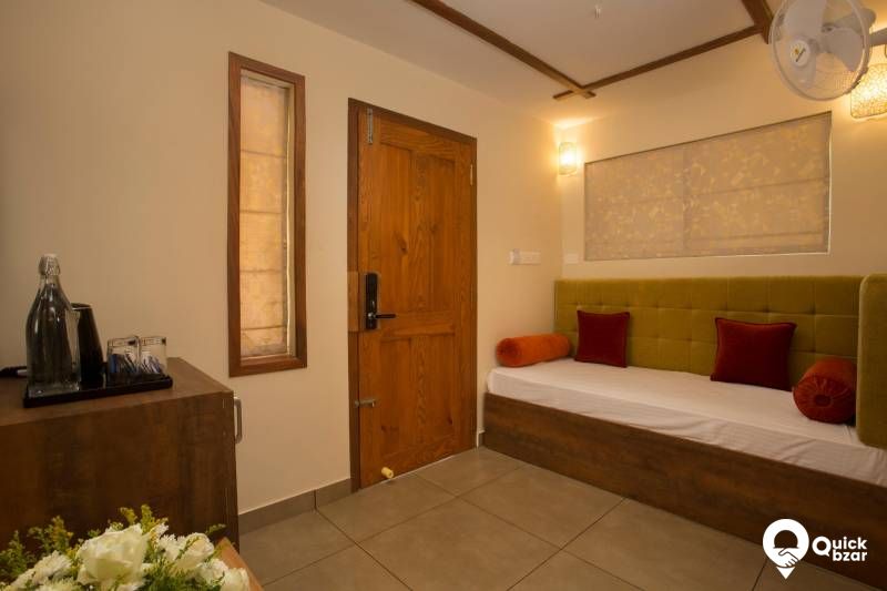 R69W STH ARS  SOLITAIRE COTTAGE