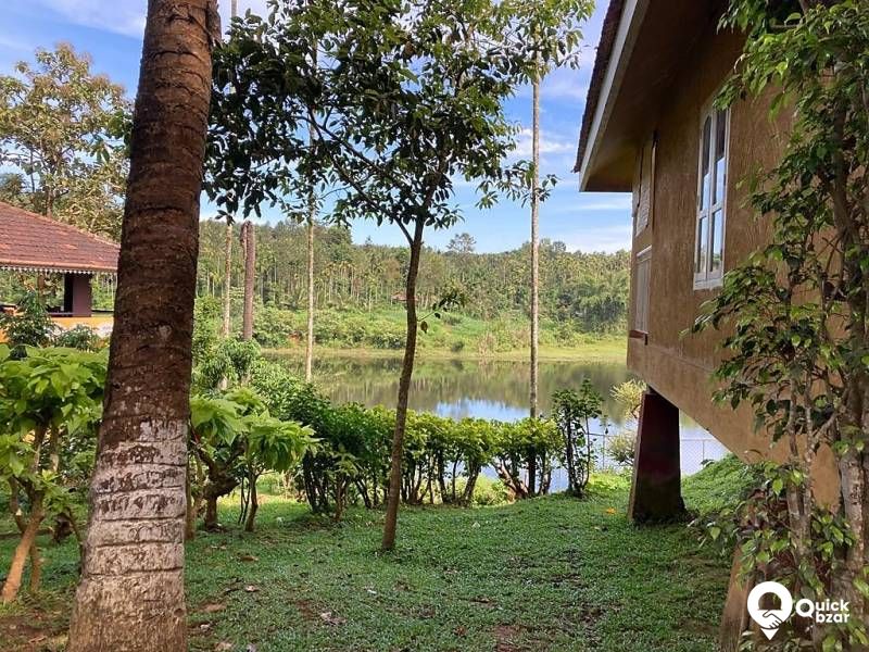 R27W KVS WATERFRONT DELUXE ROOM NON AC
