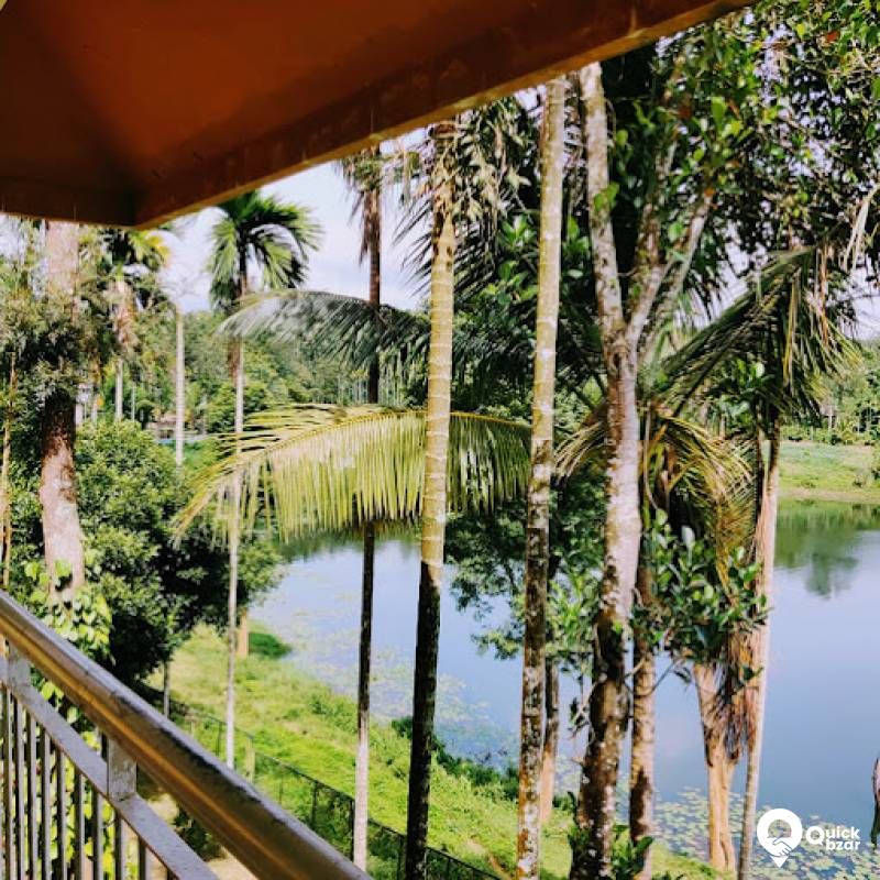 R27W  KVS  WATERFRONT SIX BEDROOM VILLA