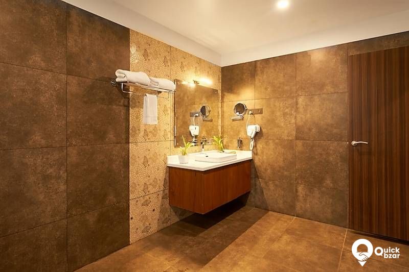 R121M KH HKR PREMIER COTTAGE