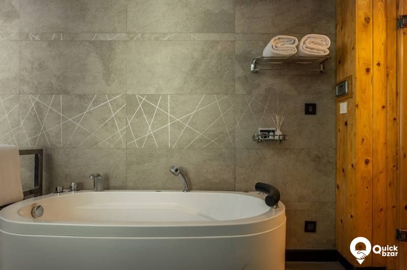 R137M TPG PAVILION SUITE ROOM