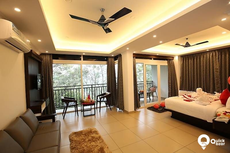 R166M AVRS QUEEN AC  WITH BALCONY