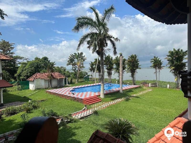 R12KT DGLR EXECUTIVE LAKE VIEW ROOM