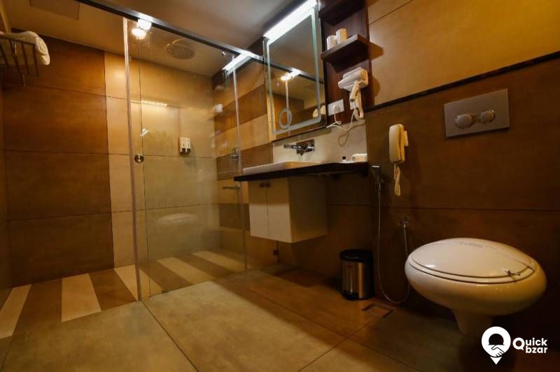 R183M BC LUXURY ROOM