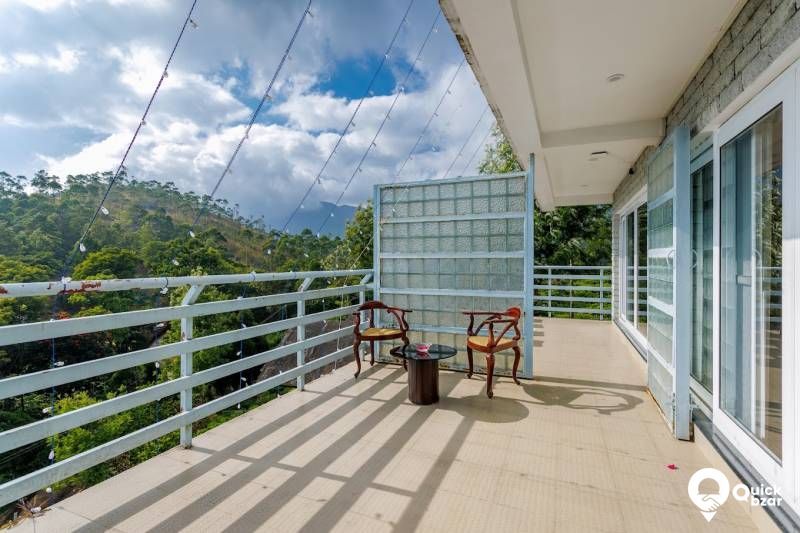 QB Stay R162M ECD CAPITHAN LUXURY TWIN SUITE