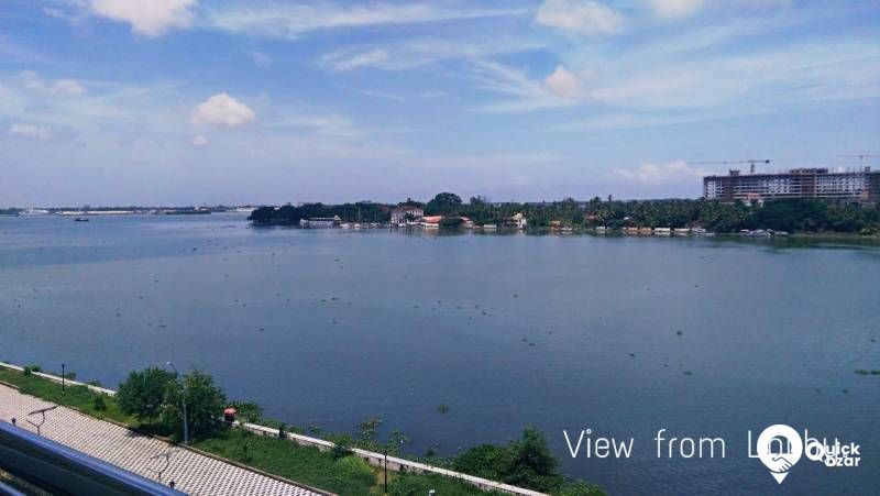 EKM  Marine drive posh lux flat Tata Trithvam