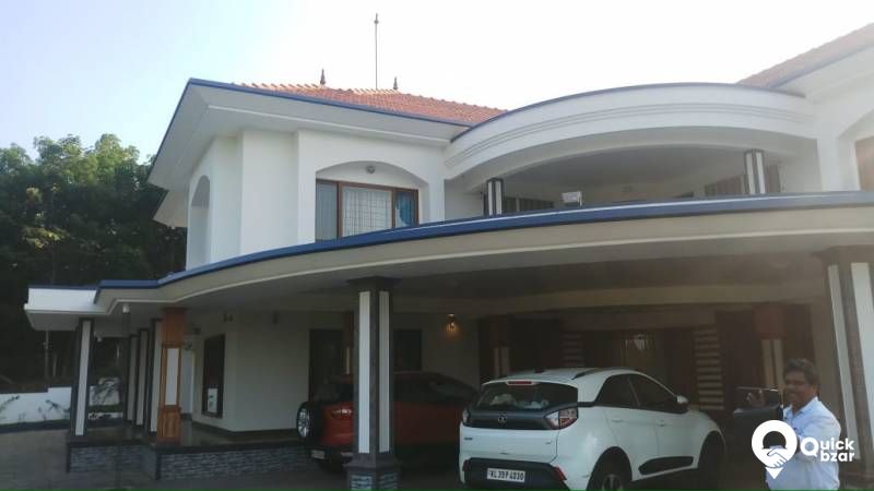Ekm dist near Tripunithura   posh  big house