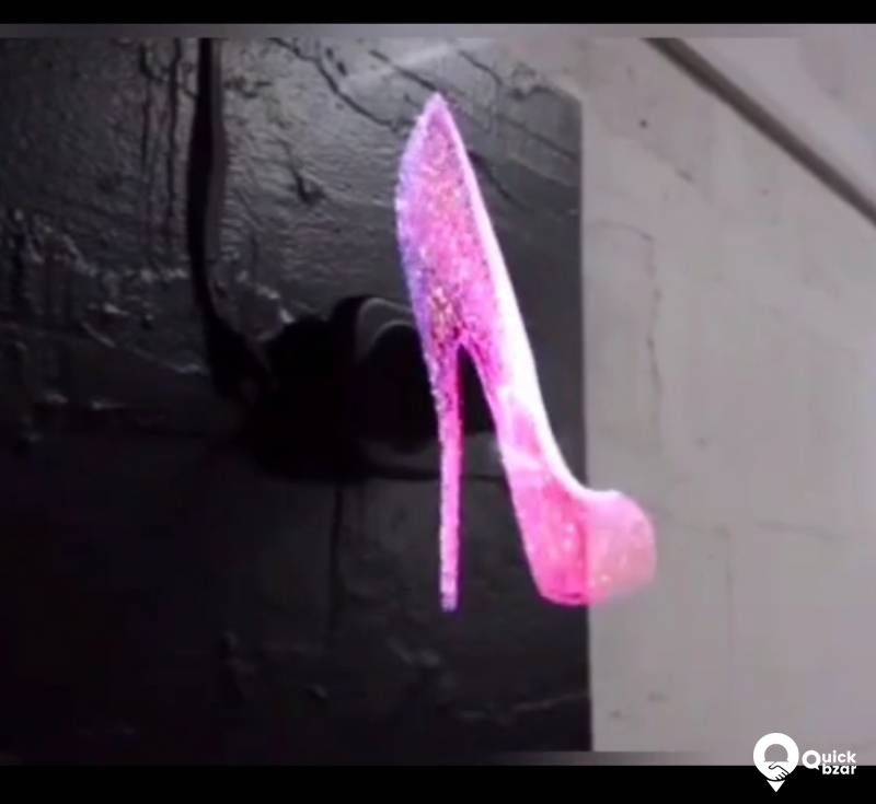Holographic advertising machine
