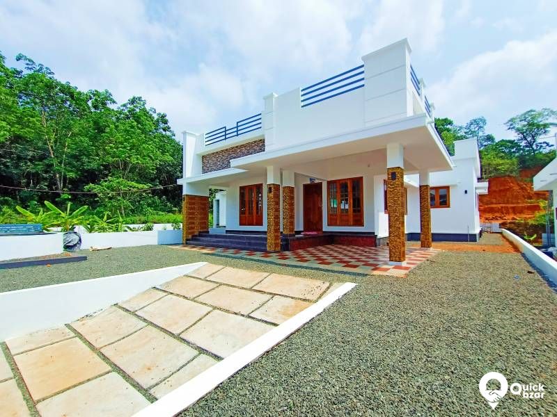 തൊടുപുഴ വാഴക്കുളത്തിന് സമീപം ആധുനിക രീതിയിൽ പണിത പുതിയ  വീട് വിൽപ്പനക്